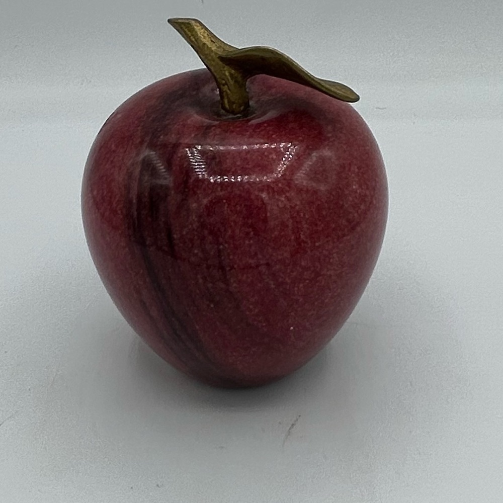 Paper weight apple shape